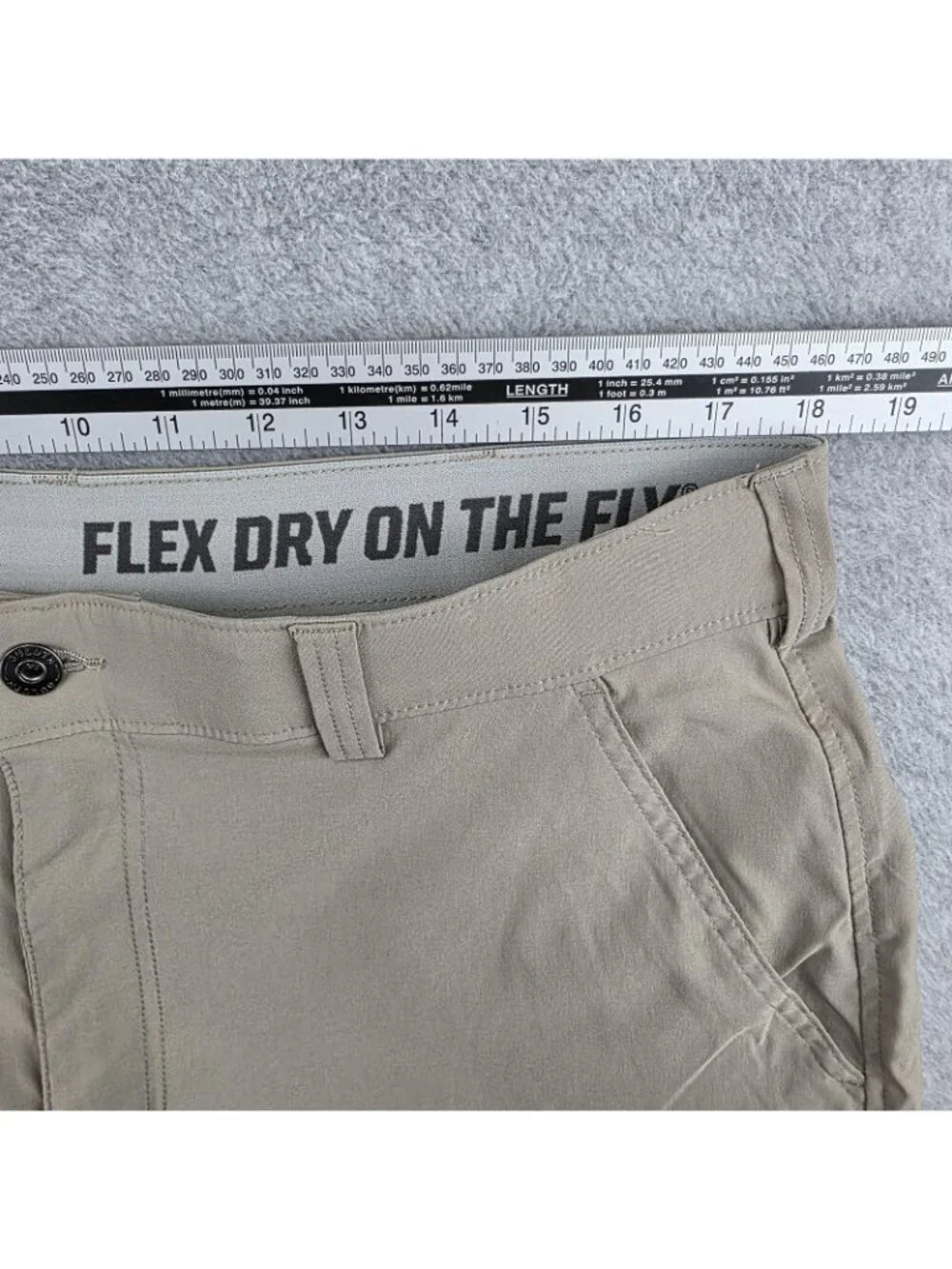 Duluth Trading Co Mens 36 x 30 Dry On The Fly Flex Khaki Cargo Pants Hiking Trav